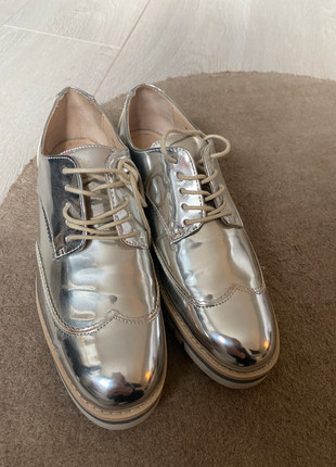 Silver deals oxfords zara