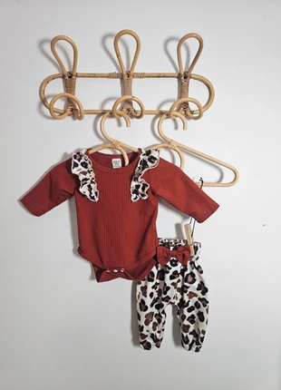 Ensemble - Shein - 0/1 mois., brand: Shein, condizioni: Ottime, taglia: Fino a 1 mese / 50 cm, €3.65, €4.53 include la Protezione acquisti Pro