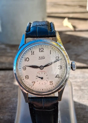 Montre vintage nap mécanique argenté bracelet cuir années 40's, marque: Vintage, état: Très bon état, taille: 30–38 mm, 30,00 €, 32,20 € Protection acheteurs (Pro) incluse