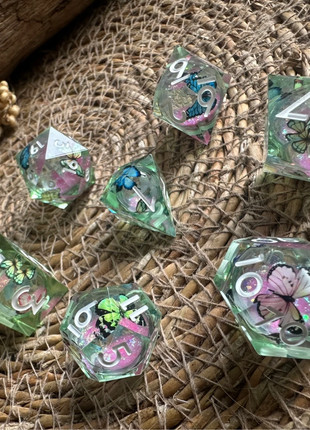 DND dice set / dobbelsteen set / vlinders, marca: DND, estado: Novo com etiquetas, €25.00, €26.95 inclui Proteção do Comprador