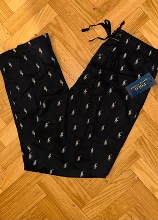 Pants Ralph Lauren, brand: Ralph Lauren, condizioni: Nuovo senza cartellino, taglia: M, €75.00, €79.45 include la Protezione acquisti