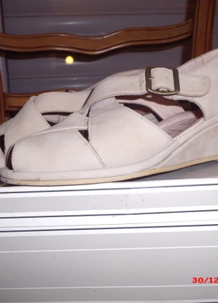 chaussures 38 grand confort, brand: Confort, condition: Very good, size: 38, €10.00, €11.20 includes Buyer Protection