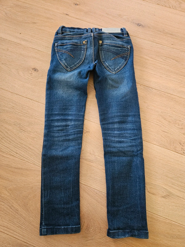 Donkerblauwe skinny jeans maat 122 3
