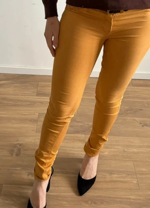 Pantalon skinny jaune moutarde, marke: Stradivarius, zustand: Neu, größe: S / 36 / 8, 2,00 €, 2,80 € inklusive Vinted-Käuferschutz