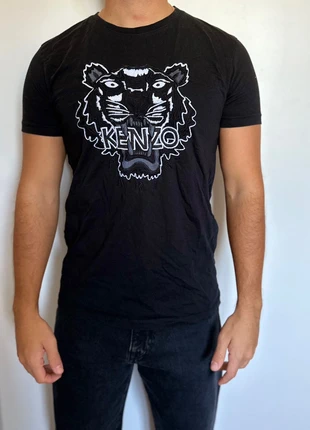 T-Shirt Kenzo noir - Taille M - Homme, marca: Kenzo, estado: Muito bom, tamanho: M, €25.00, €26.95 inclui Proteção do Comprador