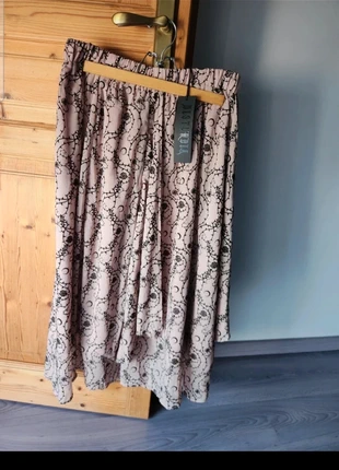 Jupe midi rose disturbia, marque: Disturbia, état: Neuf avec étiquette, taille: L / 40 / 12, 35,00 €, 37,45 € Protection acheteurs incluse