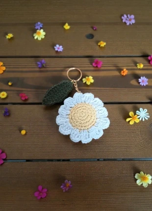 Porte-clés Fleur jaune Amigurumi, marke: Fait Main, zustand: Neu, 7,00 €, 8,05 € inklusive Vinted-Käuferschutz