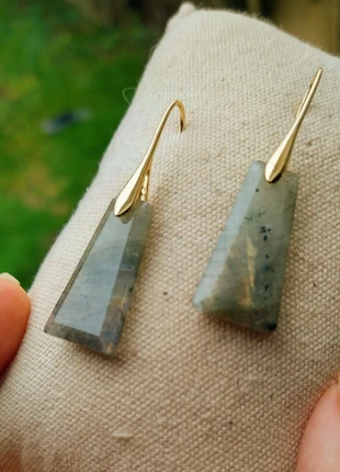 boucles d'oreilles plaqué dorées pierre Labradorite magnifiques reflets neuves avec étiquettes, merk: Creatrice, staat: Nieuw met prijskaartje, € 10,00, € 11,20 inclusief Kopersbescherming
