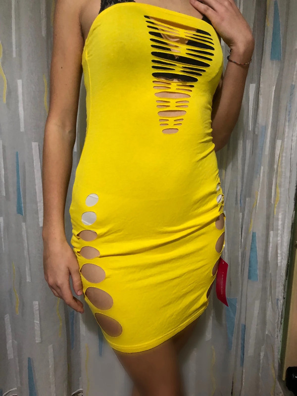 vestito giallo con buchi  1