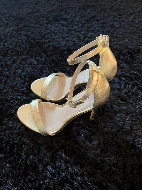 Gold strappy sales heels size 5