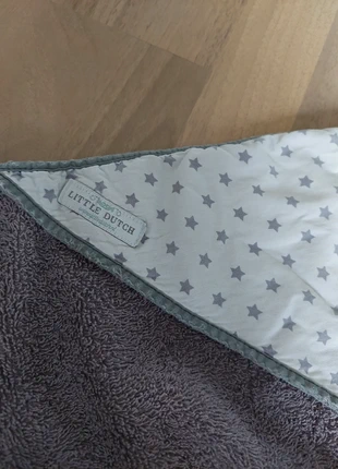 Heerlijke badcape van het merk Little dutch met sterrenmotief, marque: Little Dutch, état: Bon état, 3,50 €, 4,38 € Protection acheteurs incluse