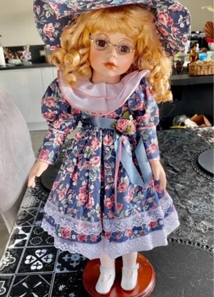 Poupée porcelaine, condition: New with tags, size: One size, €30.00, €32.20 includes Buyer Protection