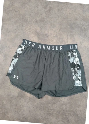 Short de sport under armour femme taille M gris en polyester sans poches, marque: Under Armour, état: Très bon état, taille: M / 38 / 10, 12,90 €, 14,25 € Protection acheteurs incluse