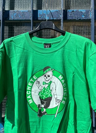 Machete Bones Celtics Green T-shirt, marque: MACHETE, état: Neuf avec étiquette, taille: L, 24,90 €, 26,85 € Protection acheteurs (Pro) incluse
