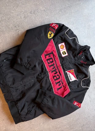 veste doudoune gilet à zip Ferrarie Noir Rouge Taille M, marque: Ferrari, état: Très bon état, taille: M, 48,50 €, 51,63 € Protection acheteurs incluse