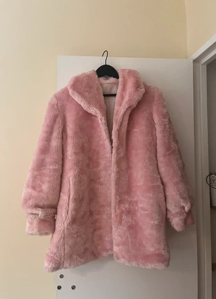 Manteau fausse fourrure rose, marque: sans marque, état: Très bon état, taille: M / 38 / 10, 15,00 €, 16,45 € Protection acheteurs incluse