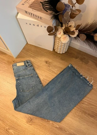 Jean flare mango, marque: Mango, état: Neuf sans étiquette, taille: XXS / 32 / 4, 12,00 €, 13,30 € Protection acheteurs incluse