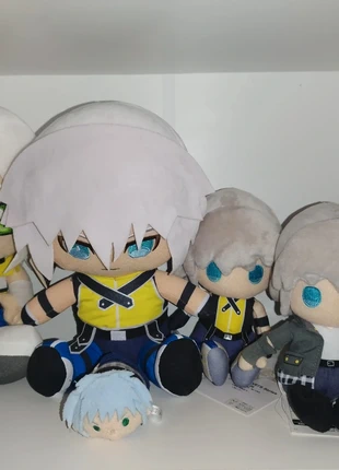 Kingdom Hearts Riku Plushie Plush Set, marke: Square Enix, zustand: Zufriedenstellend, größe: Einheitsgröße, 115,00 €, 121,45 € inklusive Vinted-Käuferschutz