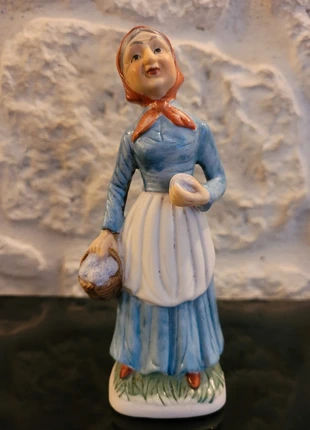Statuette "Grand-mère au fichu" en céramique, marke: NO LABEL, zustand: Neu, 15,00 €, 16,45 € inklusive Vinted-Käuferschutz