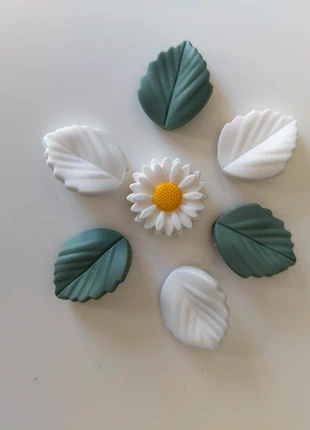 Lot perles feuilles, merk: Perles à croquer, staat: Als nieuw, € 6,00, € 7,00 inclusief Kopersbescherming