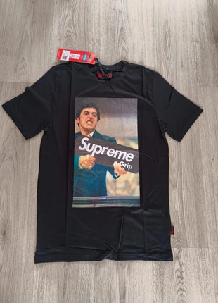 Suprême - T-shirt Noir Homme - Taille M  - Scarface Al Pacino, marke: Supreme Grip, zustand: Neu, größe: M, 29,00 €, 31,15 € inklusive Vinted-Käuferschutz