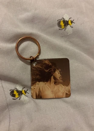 taylor swift fearless keyring, brand: Taylor Swift, condition: Satisfactory, £6.00, £7.00 includes Buyer Protection