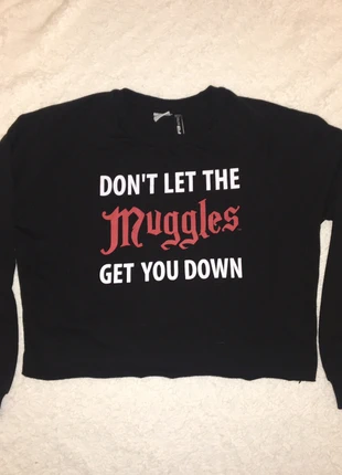 Crop Top noir Harry Potter, marke: FB Sister, zustand: Sehr gut, größe: S / 36 / 8, 2,00 €, 2,80 € inklusive Vinted-Käuferschutz