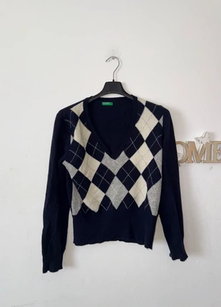 United Colors of Benetton maglioncino Benetton con scollo a V, in perfette condizioni., marca: United Colors of Benetton, estado: Muito bom, tamanho: M / 38 / 10, €10.00, €11.20 inclui Proteção do Comprador