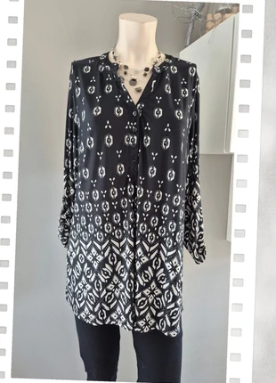 Blouse longue imprimée noir/blanc T40, état: Très bon état, taille: L / 40 / 12, 6,00 €, 7,00 € Protection acheteurs incluse