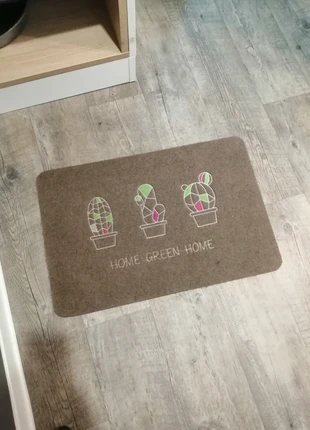 cute rug, brand: Shein, condizioni: Ottime, €2.00, €2.80 include la Protezione acquisti