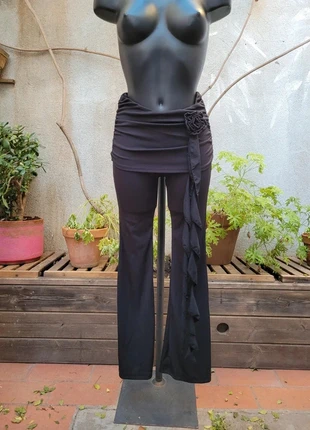 Pantalon noir à jambes larges et détails roses, marke: COQUETTE, zustand: Sehr gut, größe: S / 36 / 8, 25,00 €, 26,95 € beinhaltet Vinted-Käuferschutz Pro