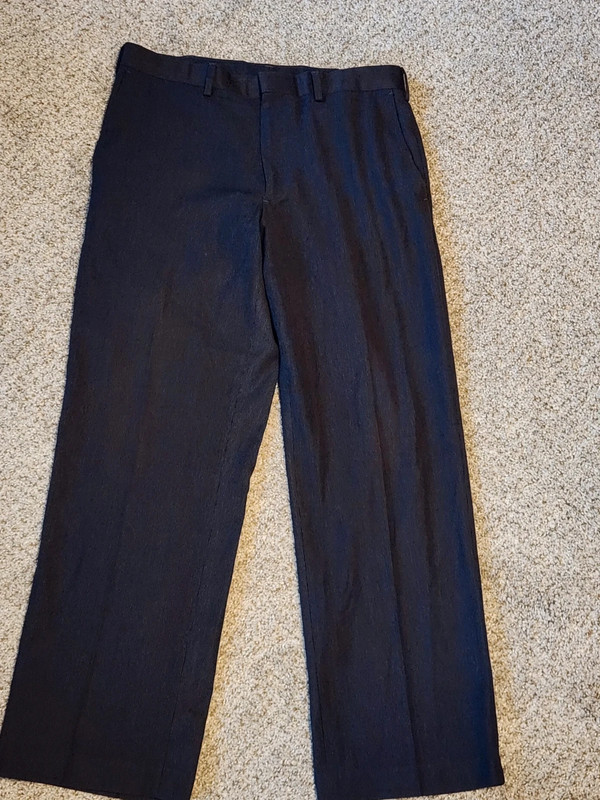 Men's apt 9 dress slacks sz 32/30 1