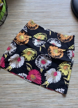 Mini jupe à fleurs , marke: Aesthetic, zustand: Sehr gut, größe: XS / 34 / 6, 5,00 €, 5,95 € inklusive Vinted-Käuferschutz