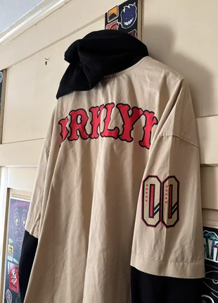 Camicia con cappuccio Brooklyn, marca: Bershka, estado: Muy bueno, tamaño: XL / 42 / 14, 20,00 €, 21,70 € Protección al comprador incluida