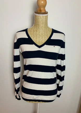 Pull Col en V à rayures Tommy Hilfiger - Taille S, brand: Tommy Hilfiger, condition: Very good, size: S / 36 / 8, €12.00, €13.30 includes Buyer Protection Pro