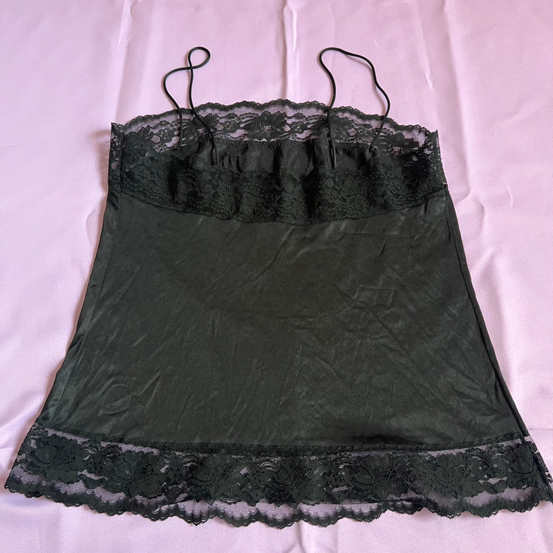 Y2K Black Lace Trim Spaghetti Strap Tank Top 2