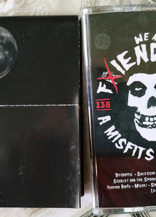 We Are Friend Club - A Misfits Tribute - MC 2019 Italy punk hardcore compilation, état: Neuf sans étiquette, 16,50 €, 18,03 € Protection acheteurs incluse