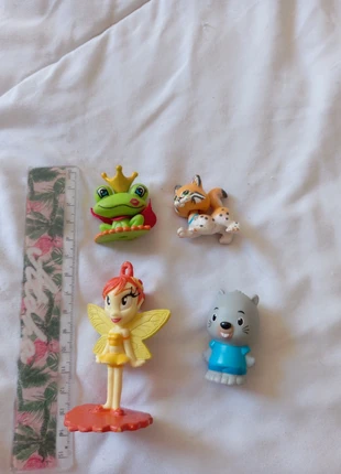 4 figurines, estado: Bom, tamanho: Tamanho único, €16.00, €17.50 inclui Proteção do Comprador