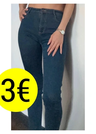 Bershka jeans, merk: Bershka, staat: Heel goed, maat: XS / 34 / 6, € 3,00, € 3,85 inclusief Kopersbescherming Pro