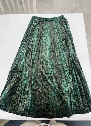 Jupe plissée motif zèbre noir et doré An'ge - chic et tendance, brand: An'ge, condition: Very good, size: One size, €22.00, €23.80 includes Buyer Protection