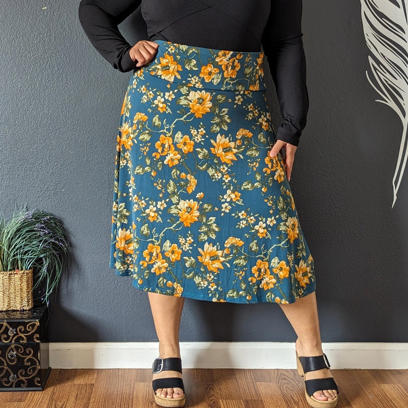 LulaRoe Floral Skirt 2