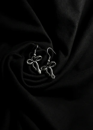 Alternative earrings, staat: Nieuw zonder prijskaartje, € 2,99, € 3,84 inclusief Kopersbescherming