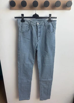 Jeans rayé bleu clair H&M et blanc taille 40/42 skinny ankle high waist, marca: H&M, estado: Nuevo sin etiquetas, tamaño: L / 40 / 12, 8,00 €, 9,10 € Protección al comprador incluida