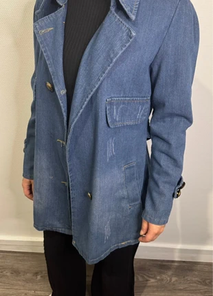 Veste en jean à boutons dorés, état: Très bon état, taille: S / 36 / 8, 20,00 €, 21,70 € Protection acheteurs incluse