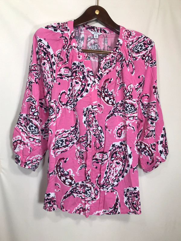 2 Crown & Ivy Pink , Beach Themed Blouse Size Medium 2