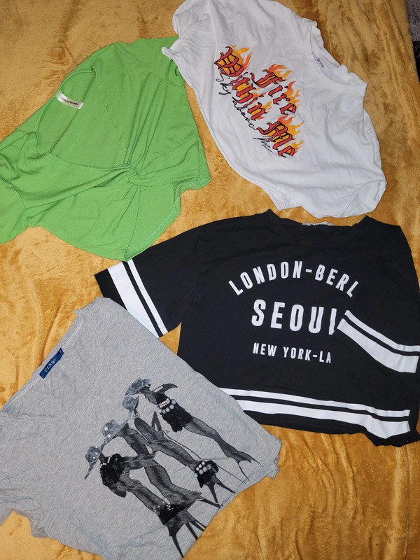 Lot de 4 tee shirt taille s 1