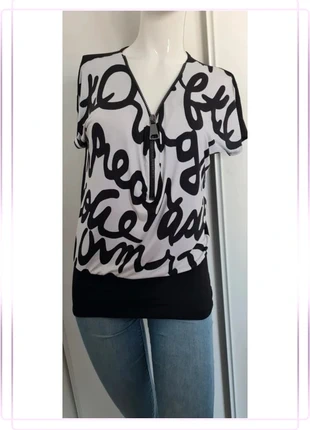 t-shirt noir et blanc  cache cache fluide, marke: Cache Cache, zustand: Sehr gut, größe: Einheitsgröße, 5,00 €, 5,95 € inklusive Vinted-Käuferschutz