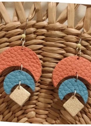 Boucles d'oreilles fantaisie en cuir, bohème chic, marque: Fantaisie, état: Neuf sans étiquette, 5,00 €, 5,95 € Protection acheteurs incluse