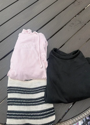Cozy Knitwear Bundle – Pink Hoodie + Tommy Hilfiger Sweater (XS/S), merk: Bundle, staat: Heel goed, maat: S / 36 / 8, € 22,00, € 23,80 inclusief Kopersbescherming