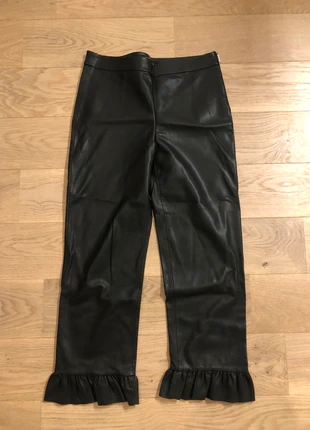 Pantalon simili cuir noir , marca: Zara, estado: Nuevo sin etiquetas, tamaño: S / 36 / 8, 10,00 €, 11,20 € Protección al comprador incluida